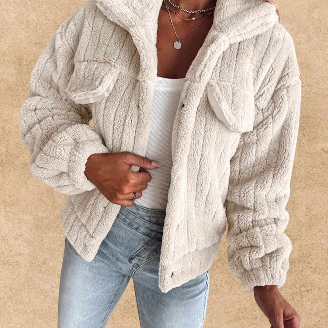 Veste polaire douce, parfaite pour rester au chaud avec style ! 🧥✨ Disponible en plusieurs couleurs pour s'adapter à toutes les tenues et à toutes les occasions.